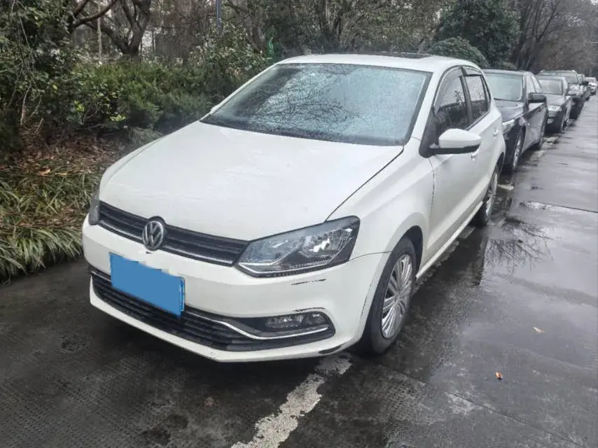 2016 Volkswagen Polo 1.6L 110HP L4 6AT