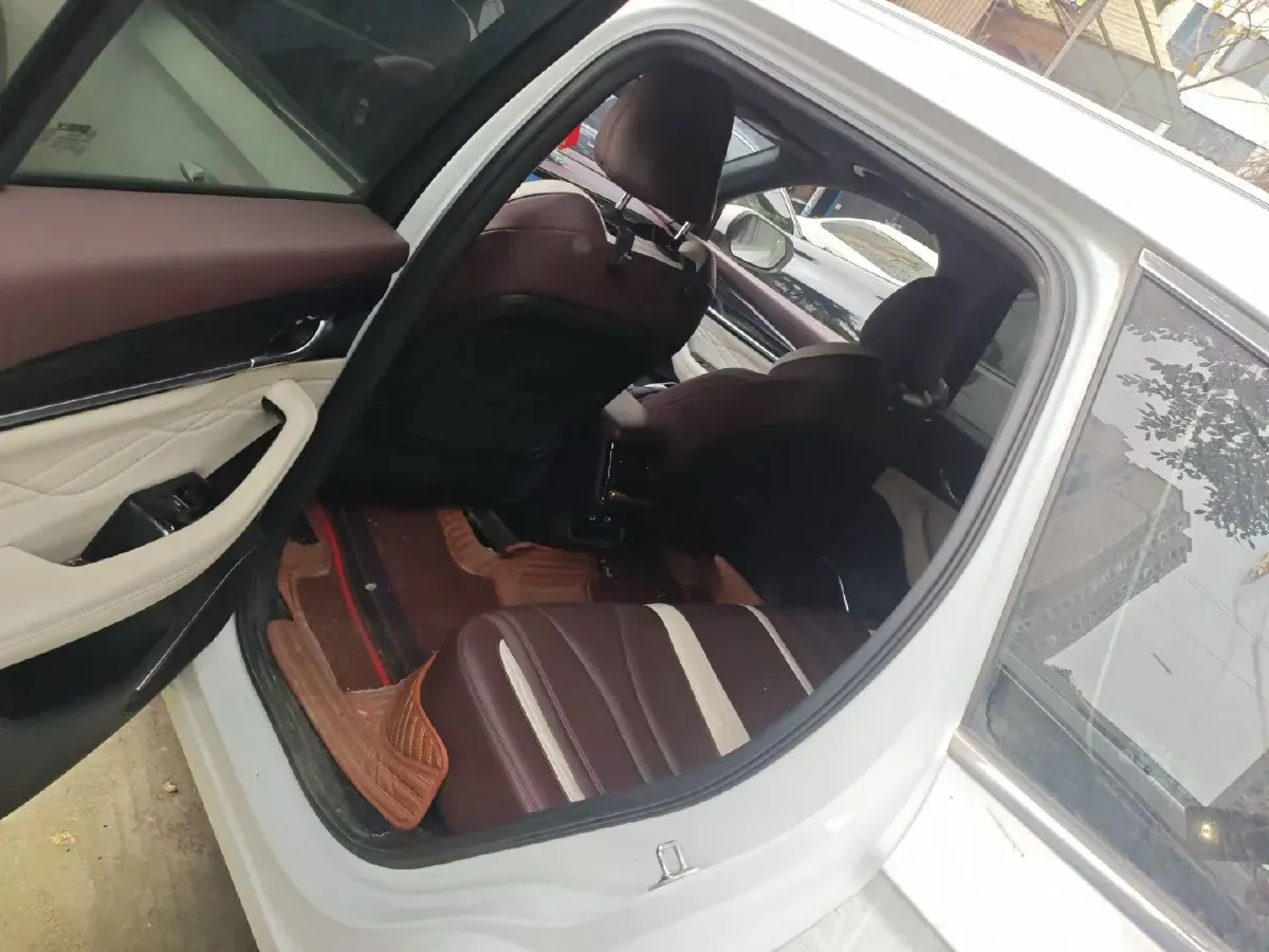 2021 Geely Monjaro 2.0T 218HP L4 7DCT,autocango,china used car exporter,china ev exporter,chinese used car exporter,chinese used ev exporter