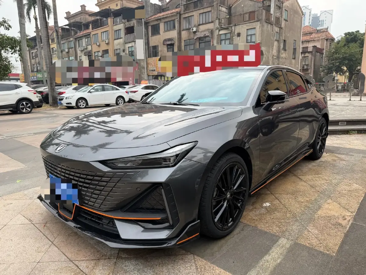 2023 ChangAn UNI-V 1.5T 188HP L4 7DCT