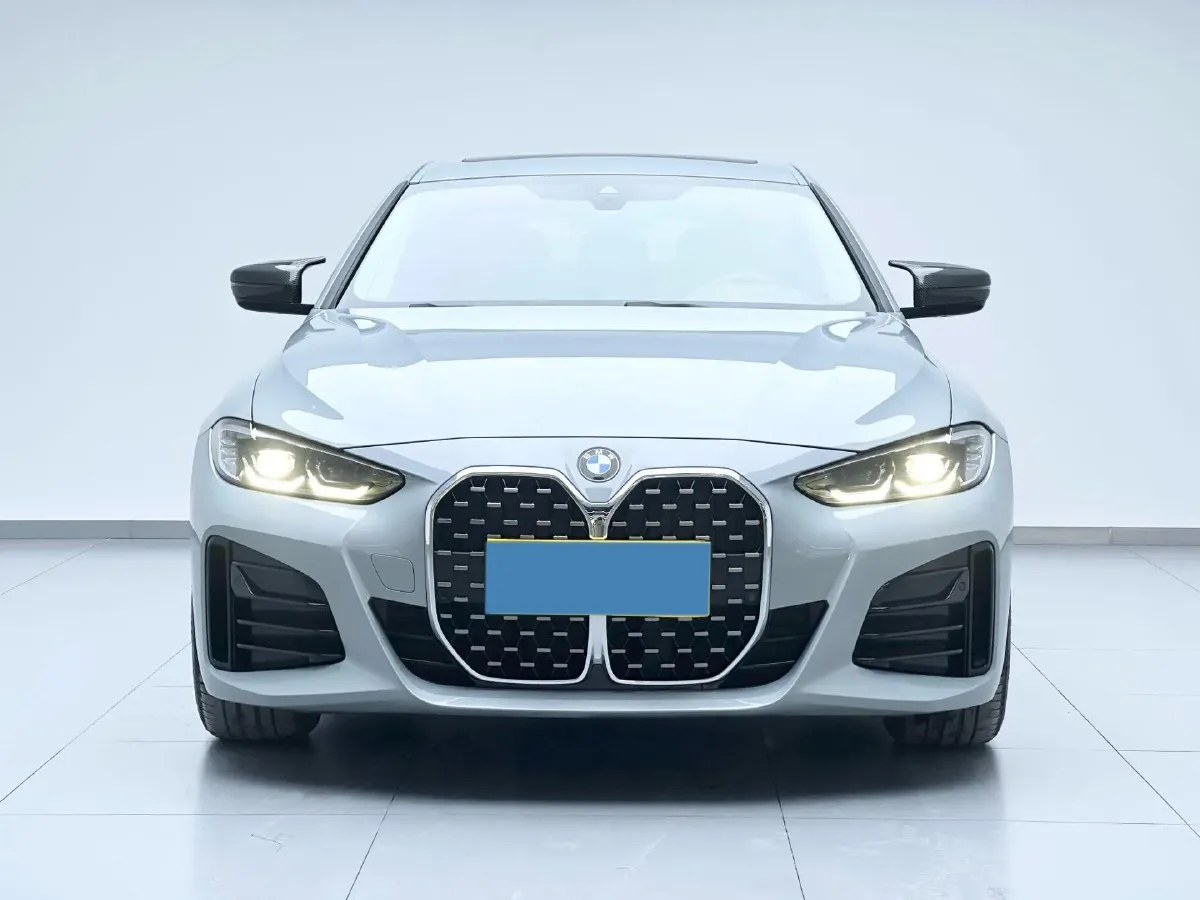2022 BMW 8 Series 3.0T 333HP L6 8AT,autocango,china used car exporter,china ev exporter,chinese used car exporter,chinese used ev exporter