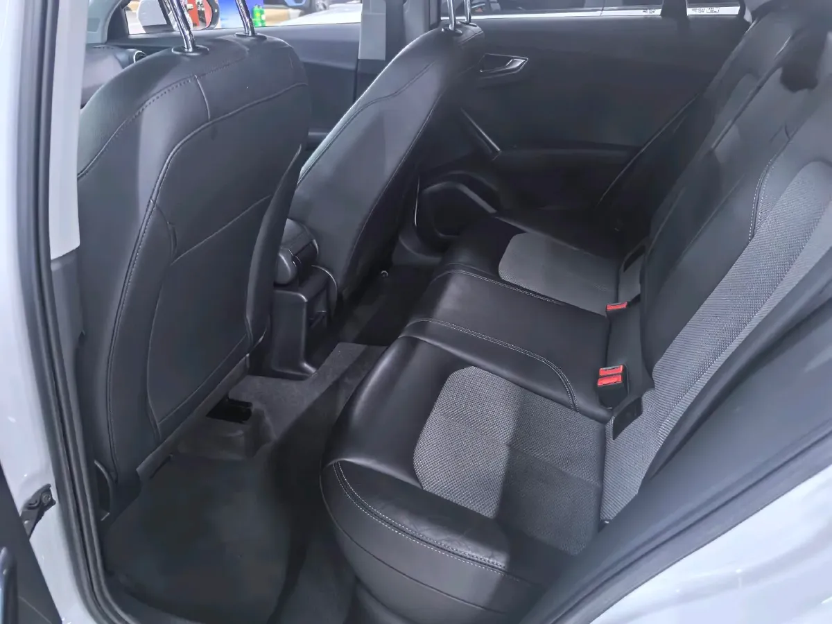 2021 Audi Q2L 1.4T 150HP L4 7DCT,autocango,china used car exporter,china ev exporter,chinese used car exporter,chinese used ev exporter