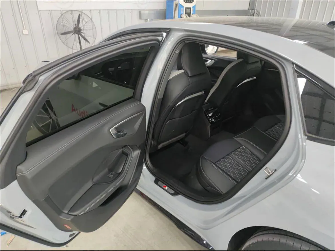 2026 Audi A5L 2.0T 204HP L4 7DCT,autocango,china used car exporter,china ev exporter,chinese used car exporter,chinese used ev exporter