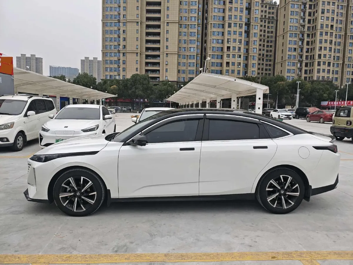 2024 ChangAn Eado 1.5T 170HP L4 7DCT,autocango,china used car exporter,china ev exporter,chinese used car exporter,chinese used ev exporter
