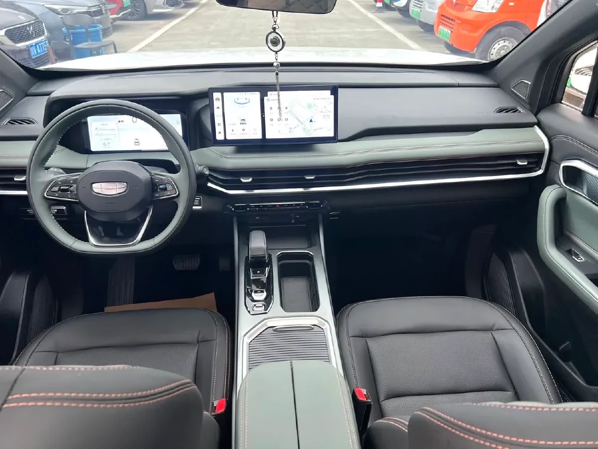 2023 Geely Okavango L 2.0T 218HP L4 7DCT,autocango,china used car exporter,china ev exporter,chinese used car exporter,chinese used ev exporter