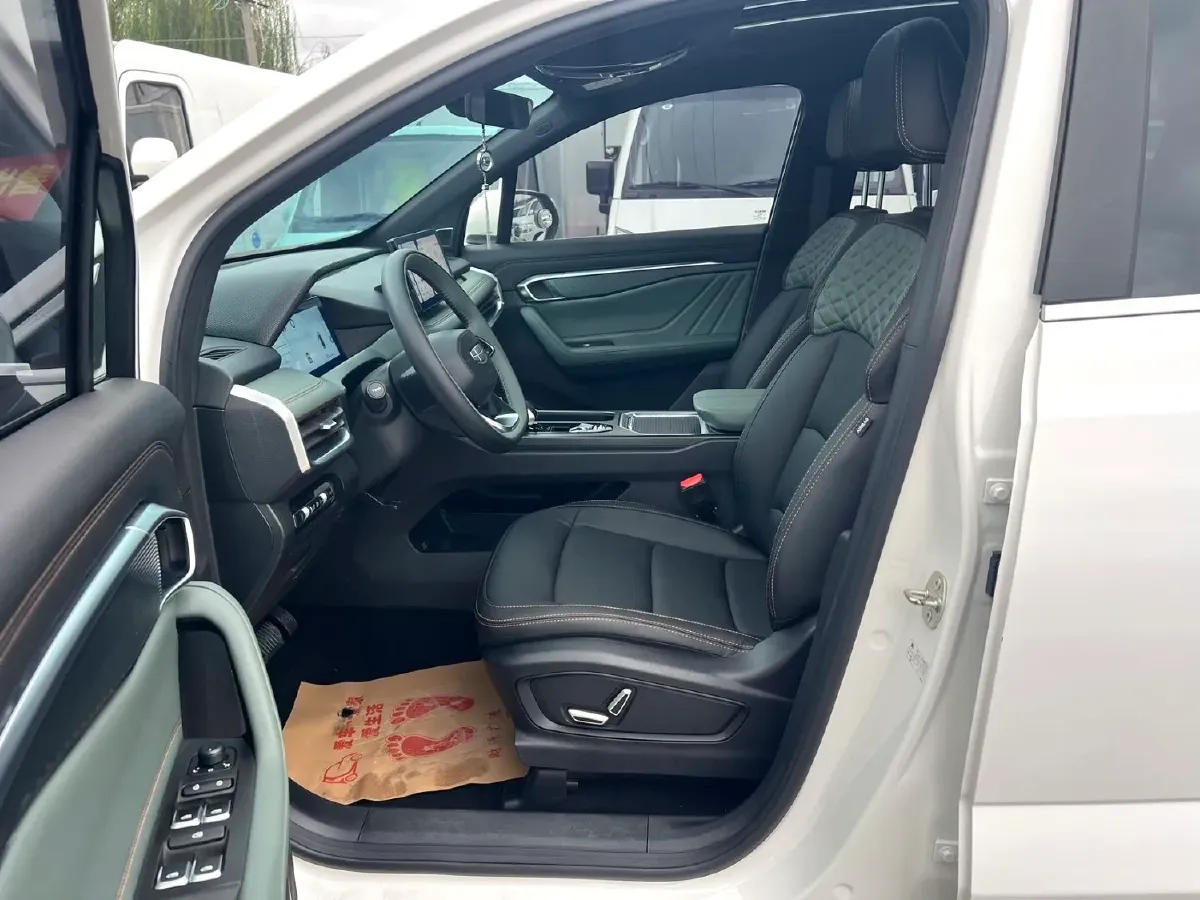 2023 Geely Okavango L 2.0T 218HP L4 7DCT,autocango,china used car exporter,china ev exporter,chinese used car exporter,chinese used ev exporter