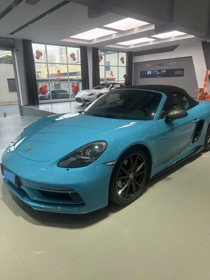 2019 Porsche 718 2.0T 300HP H4 7DCT