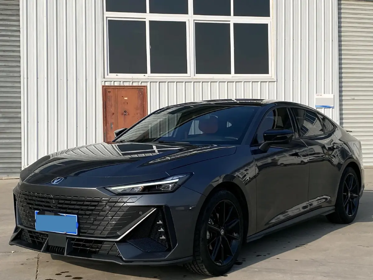 2022 ChangAn UNI-V 1.5T 188HP L4 7DCT