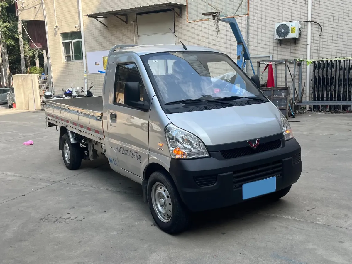 2021 WuLing RongGuang New Truck 1.5L 99HP L4 5MT,autocango,china used car exporter,china ev exporter,chinese used car exporter,chinese used ev exporter
