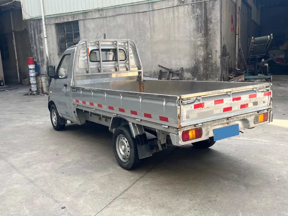 2021 WuLing RongGuang New Truck 1.5L 99HP L4 5MT,autocango,china used car exporter,china ev exporter,chinese used car exporter,chinese used ev exporter