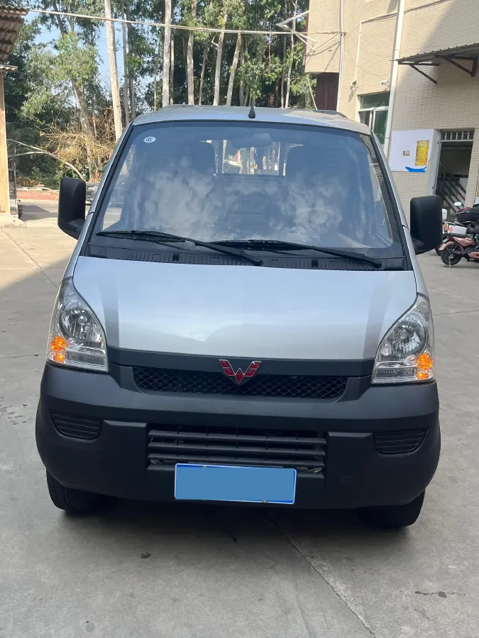 2021 WuLing RongGuang New Truck 1.5L 99HP L4 5MT,autocango,china used car exporter,china ev exporter,chinese used car exporter,chinese used ev exporter