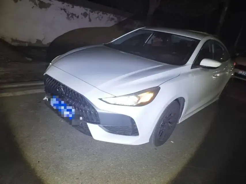 2023 MG 5 1.5L 129HP L4 5MT