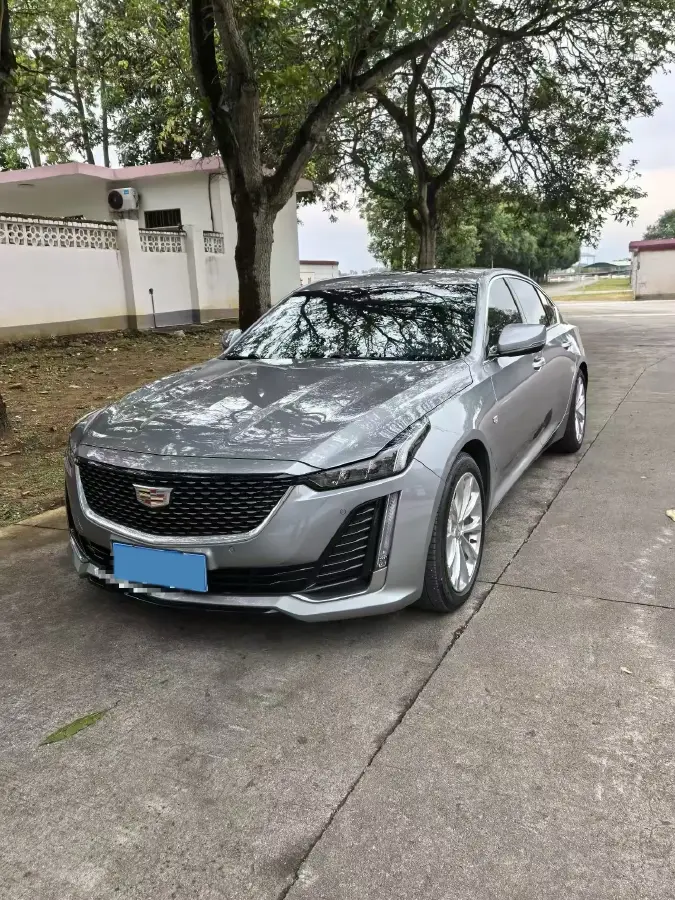 2023 Cadillac CT5 2.0T 237HP L4 10AT