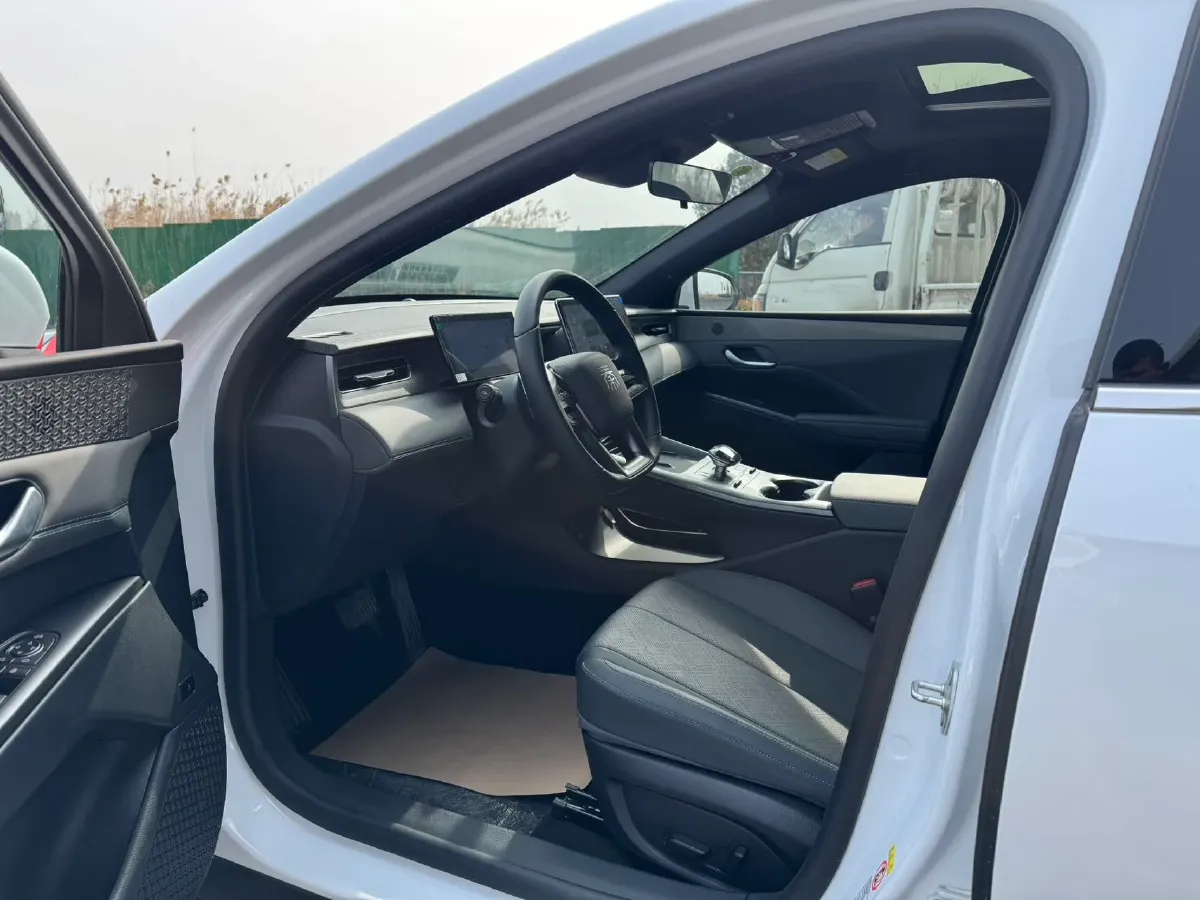 2025 BYD Qin Plus 1.5L 101HP L4 E-CVT PHEV 15.8KWH,autocango,china used car exporter,china ev exporter,chinese used car exporter,chinese used ev exporter