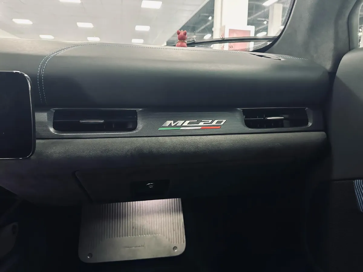 2023 Maserati MC20 3.0T 630HP V6 8DCT,autocango,china used car exporter,china ev exporter,chinese used car exporter,chinese used ev exporter