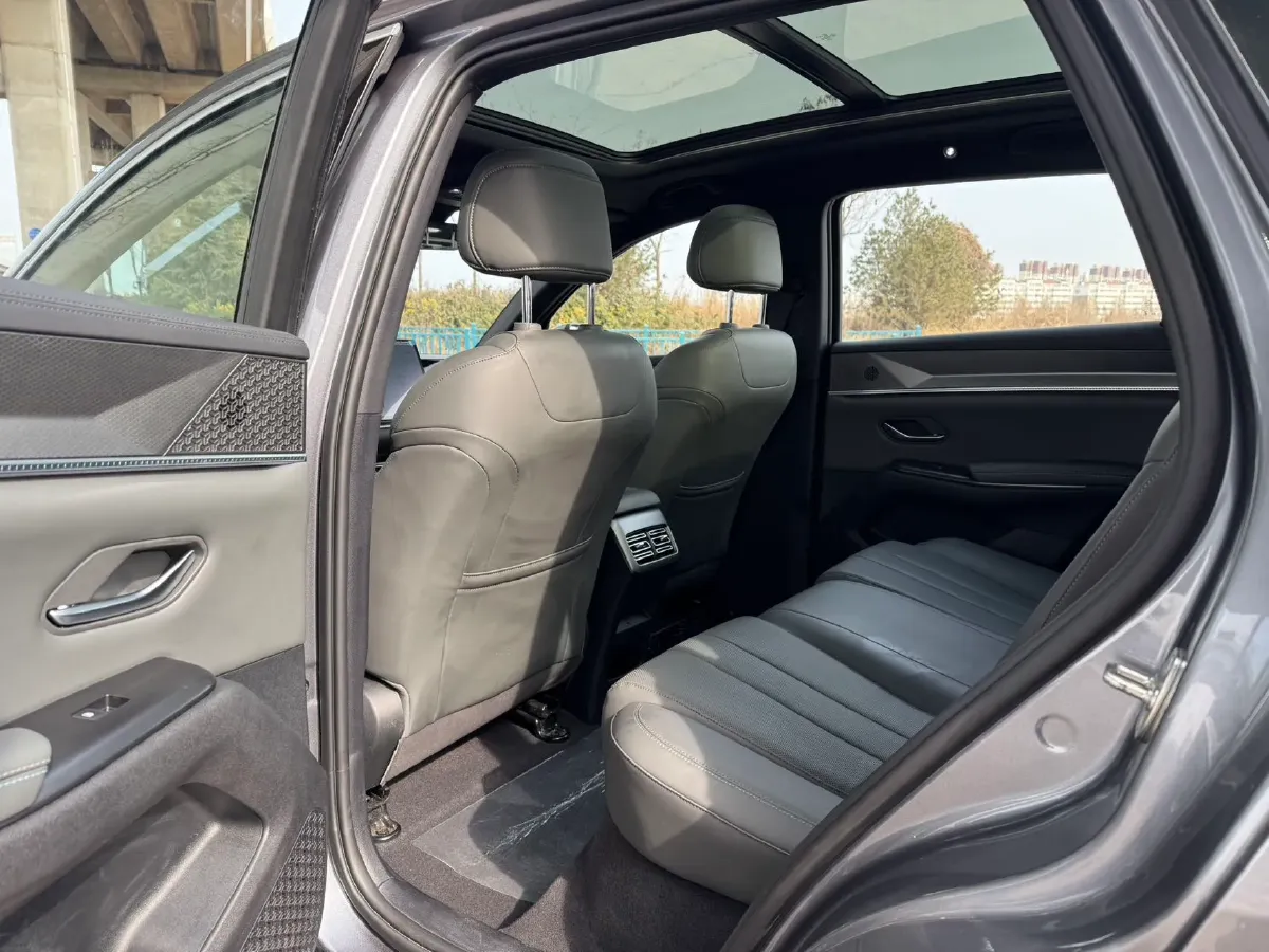 2025 BYD Song Pro 1.5L 101HP L4 E-CVT PHEV 18.3KWH,autocango,china used car exporter,china ev exporter,chinese used car exporter,chinese used ev exporter