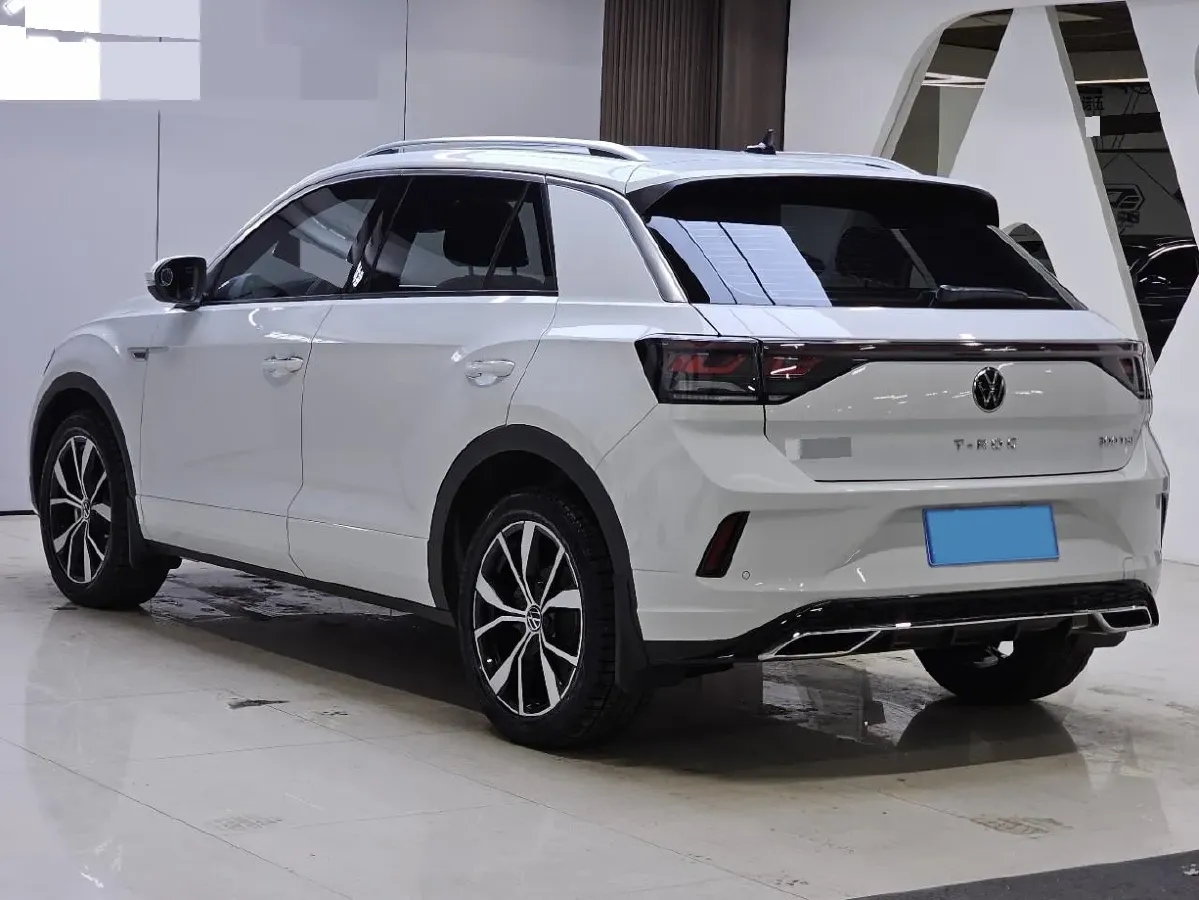 2023 Volkswagen T-Roc 1.5T 160HP L4 7DCT,autocango,china used car exporter,china ev exporter,chinese used car exporter,chinese used ev exporter