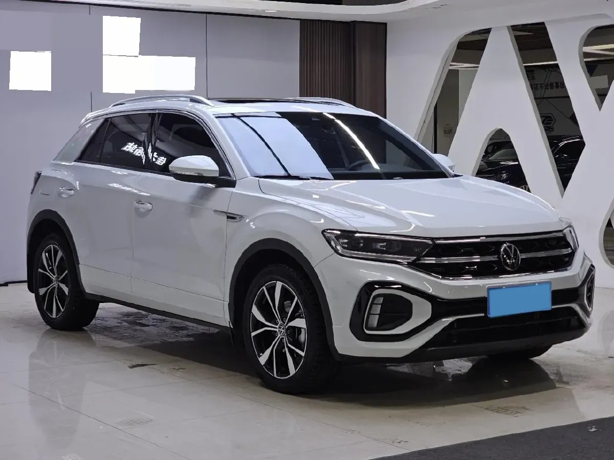 2023 Volkswagen T-Roc 1.5T 160HP L4 7DCT,autocango,china used car exporter,china ev exporter,chinese used car exporter,chinese used ev exporter