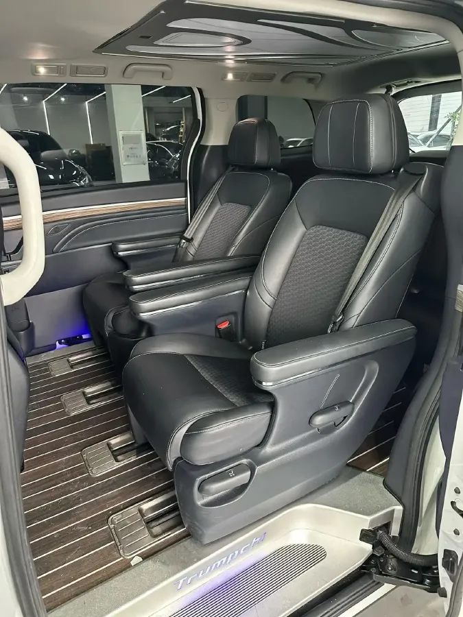 2021 GAC Trumpchi M8 2.0T 252HP L4 8AT,autocango,china used car exporter,china ev exporter,chinese used car exporter,chinese used ev exporter