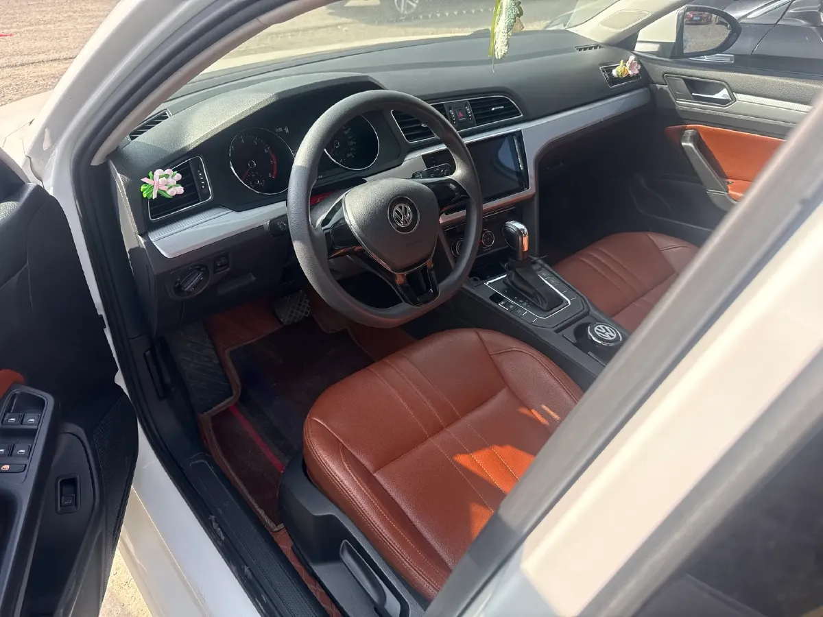 2017 Volkswagen Lamando 1.4T 131HP L4 7DCT,autocango,china used car exporter,china ev exporter,chinese used car exporter,chinese used ev exporter