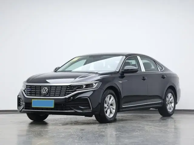 2025 Volkswagen Passat 1.4T 150HP L4 6DCT PHEV