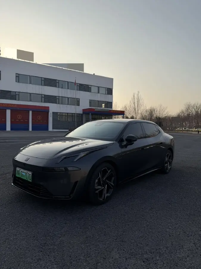 2024 LYNK&CO 07 EM-P 1.5T 163HP L4 3DHT PHEV 18.99KWH