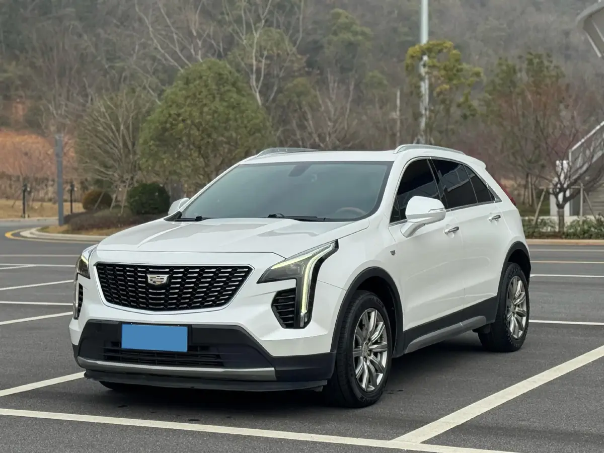 2020 Cadillac XT4 2.0T 241HP L4 9AT