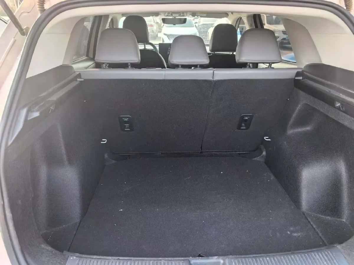 2025 MG MG ES5 BEV 62.2KWH,autocango,china used car exporter,china ev exporter,chinese used car exporter,chinese used ev exporter