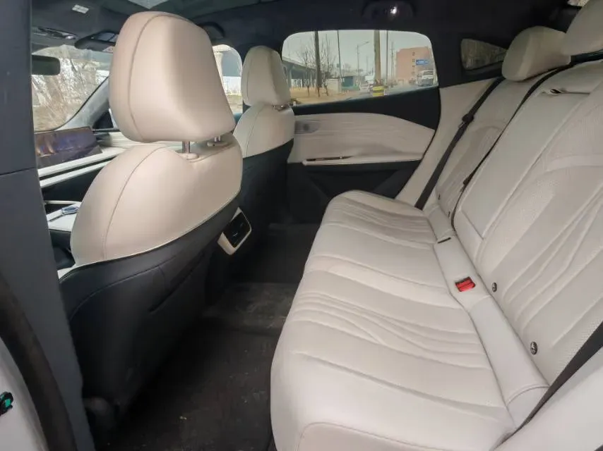 2024 Geely Galaxy E8 BEV 76KWH,autocango,china used car exporter,china ev exporter,chinese used car exporter,chinese used ev exporter