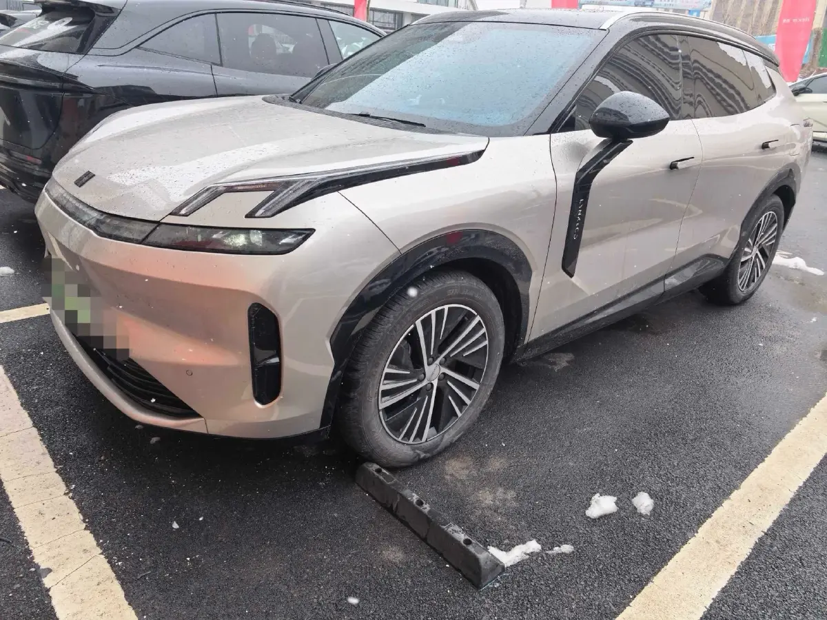 2025 LYNK&CO 08 EM-P 1.5T 163HP L4 3DHT PHEV 39.6/39.8KWH