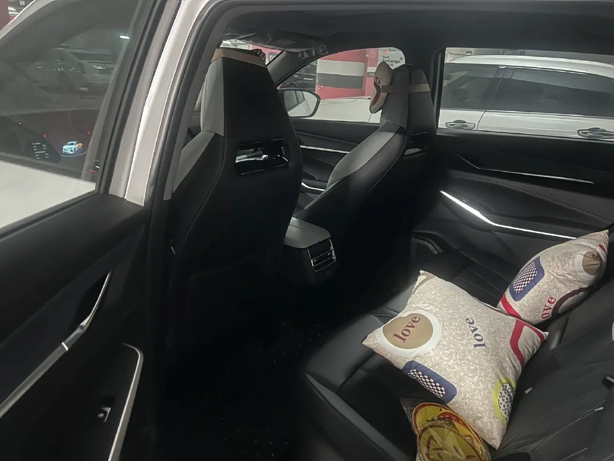 2025 ChangAn CS75 Plus 1.5T 188HP L4 8AT,autocango,china used car exporter,china ev exporter,chinese used car exporter,chinese used ev exporter