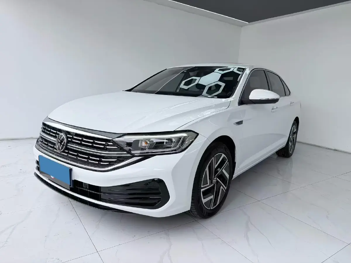 2023 Volkswagen Sagitar 1.5T 160HP L4 7DCT