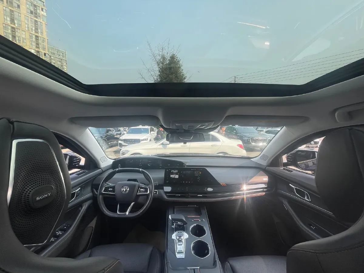 2021 ChangAn UNI-K 2.0T 233HP L4 8AT,autocango,china used car exporter,china ev exporter,chinese used car exporter,chinese used ev exporter