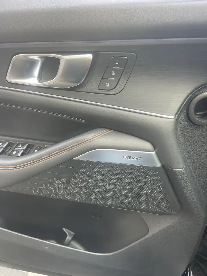 2021 ChangAn UNI-K 2.0T 233HP L4 8AT,autocango,china used car exporter,china ev exporter,chinese used car exporter,chinese used ev exporter