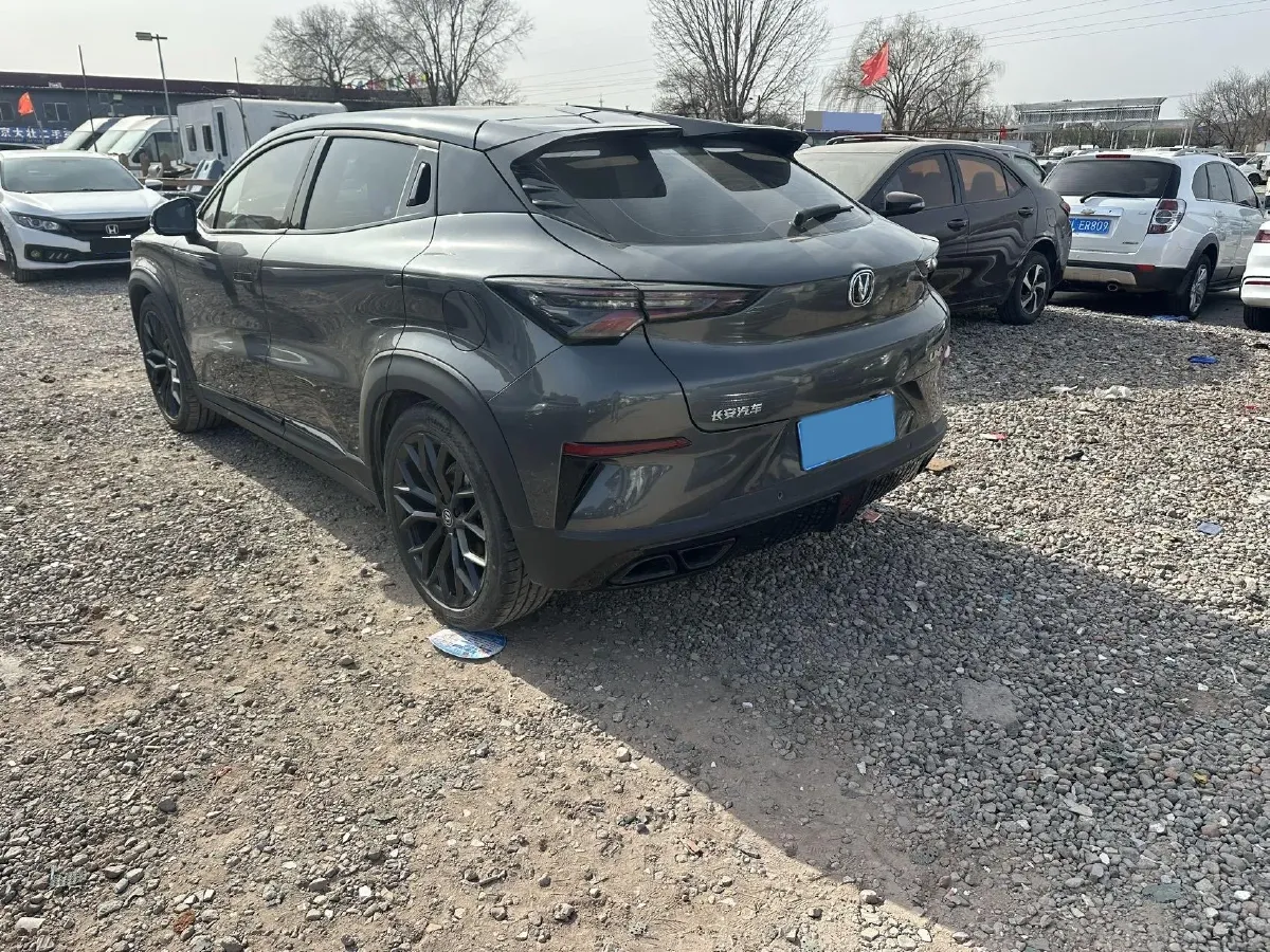 2022 ChangAn UNI-T 2.0T 233HP L4 8AT,autocango,china used car exporter,china ev exporter,chinese used car exporter,chinese used ev exporter
