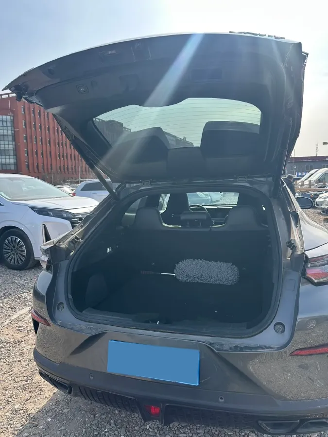 2022 ChangAn UNI-T 2.0T 233HP L4 8AT,autocango,china used car exporter,china ev exporter,chinese used car exporter,chinese used ev exporter