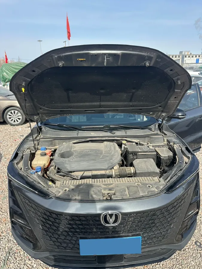 2022 ChangAn UNI-T 2.0T 233HP L4 8AT,autocango,china used car exporter,china ev exporter,chinese used car exporter,chinese used ev exporter