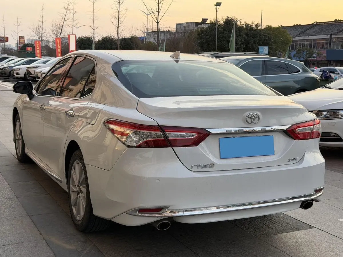 2023 Toyota Camry 2.0L 177HP L4 CVT,autocango,china used car exporter,china ev exporter,chinese used car exporter,chinese used ev exporter