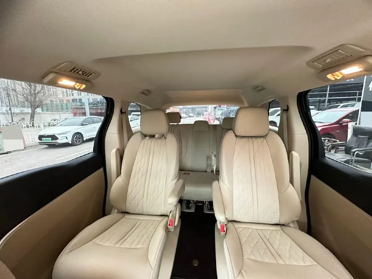 2023 Buick GL8 2.0T 237HP L4 9AT,autocango,china used car exporter,china ev exporter,chinese used car exporter,chinese used ev exporter