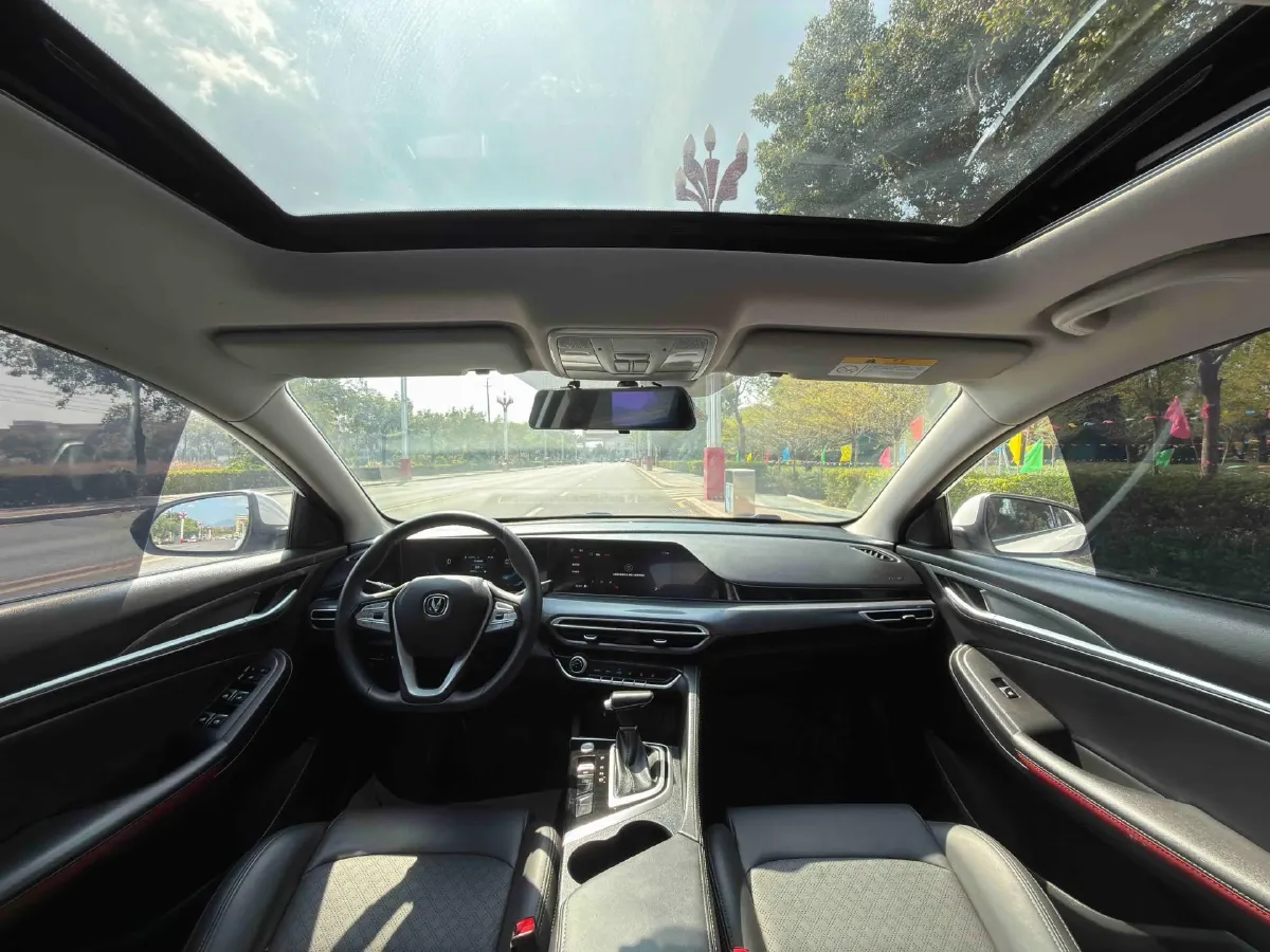 2020 ChangAn Eado 1.4T 158HP L4 7DCT,autocango,china used car exporter,china ev exporter,chinese used car exporter,chinese used ev exporter