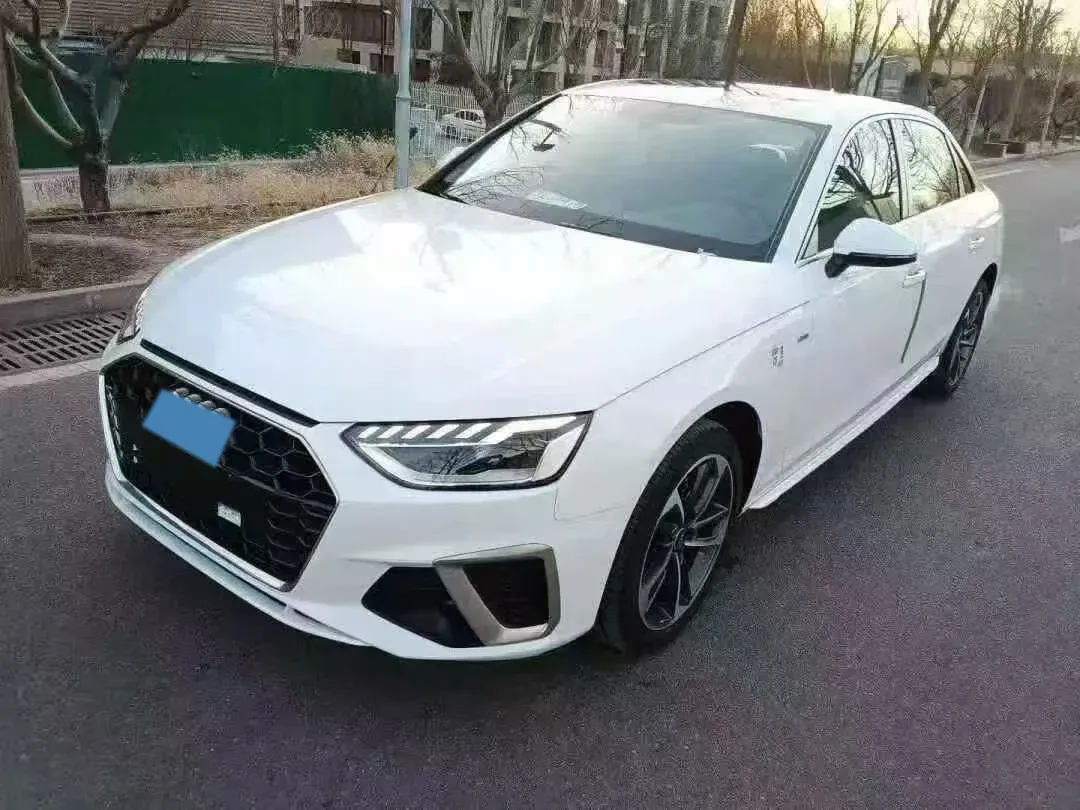 2024 Audi A4L 2.0T 190HP L4 7DCT,autocango,china used car exporter,china ev exporter,chinese used car exporter,chinese used ev exporter