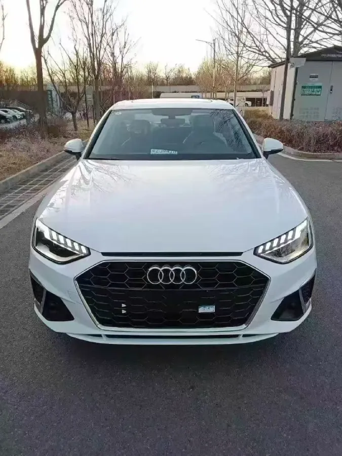 2024 Audi A4L 2.0T 190HP L4 7DCT,autocango,china used car exporter,china ev exporter,chinese used car exporter,chinese used ev exporter