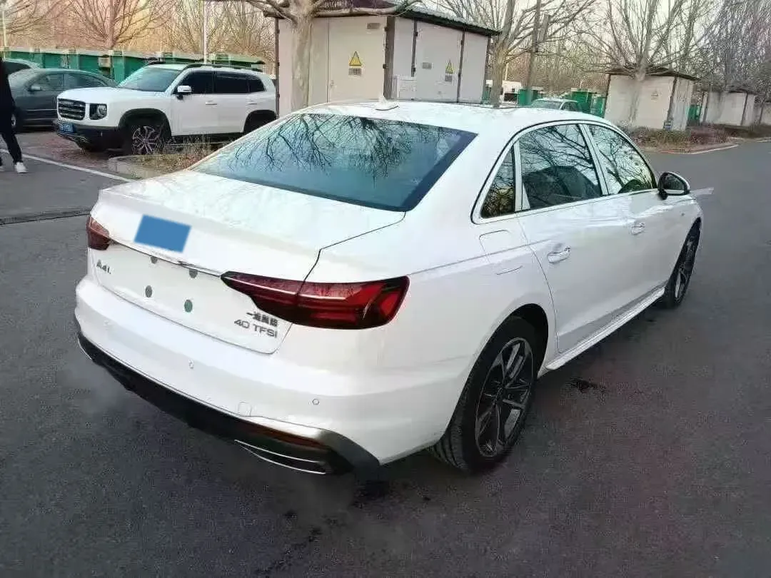2024 Audi A4L 2.0T 190HP L4 7DCT,autocango,china used car exporter,china ev exporter,chinese used car exporter,chinese used ev exporter