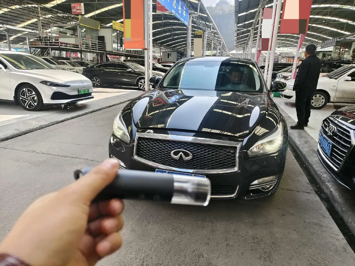 2019 Infiniti Q70 2.0T 211HP L4 7AT,autocango,china used car exporter,china ev exporter,chinese used car exporter,chinese used ev exporter