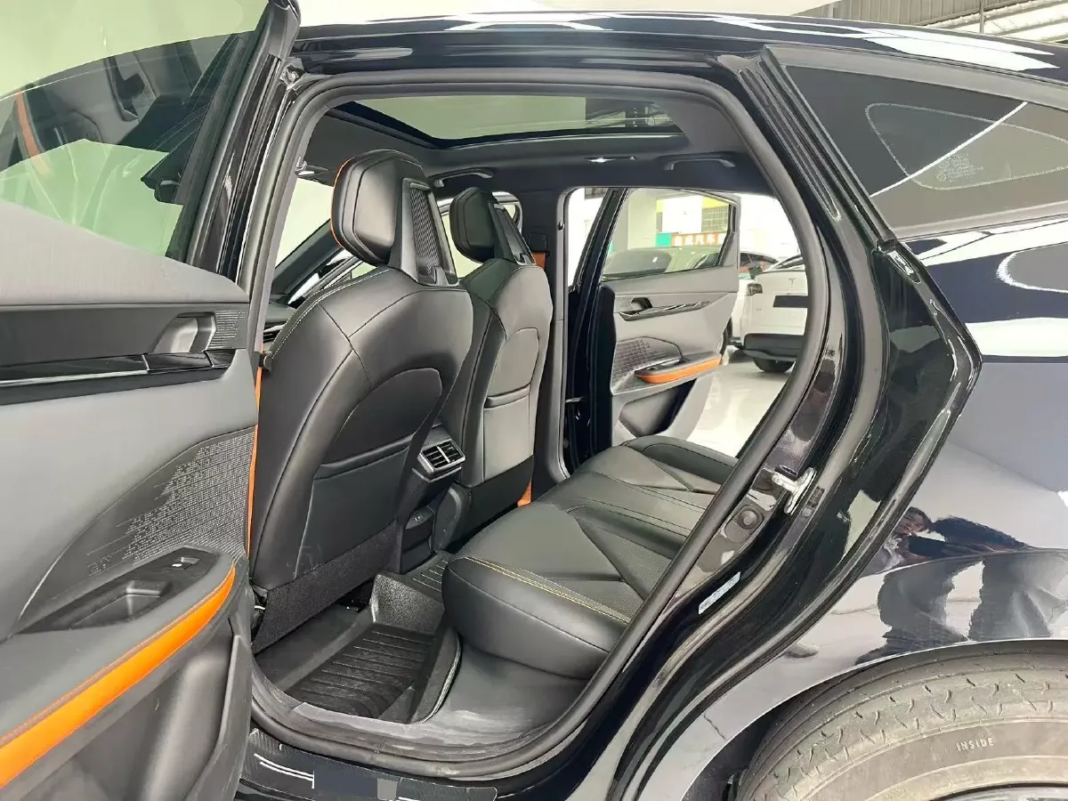 2023 ChangAn UNI-V 1.5T 188HP L4 7DCT,autocango,china used car exporter,china ev exporter,chinese used car exporter,chinese used ev exporter