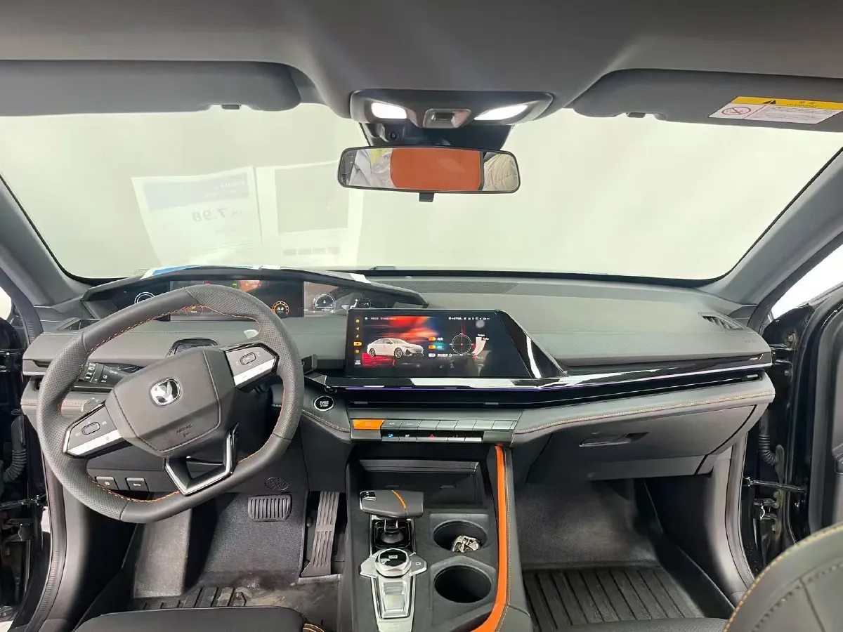 2023 ChangAn UNI-V 1.5T 188HP L4 7DCT,autocango,china used car exporter,china ev exporter,chinese used car exporter,chinese used ev exporter