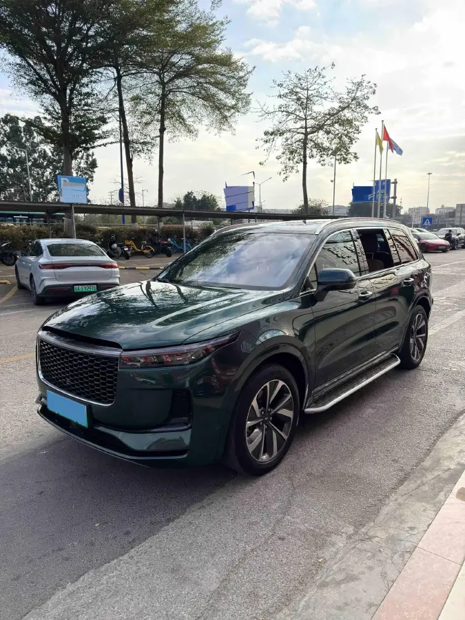 2021 Li ONE Range Extended 131HP REEV 40.5KWH
