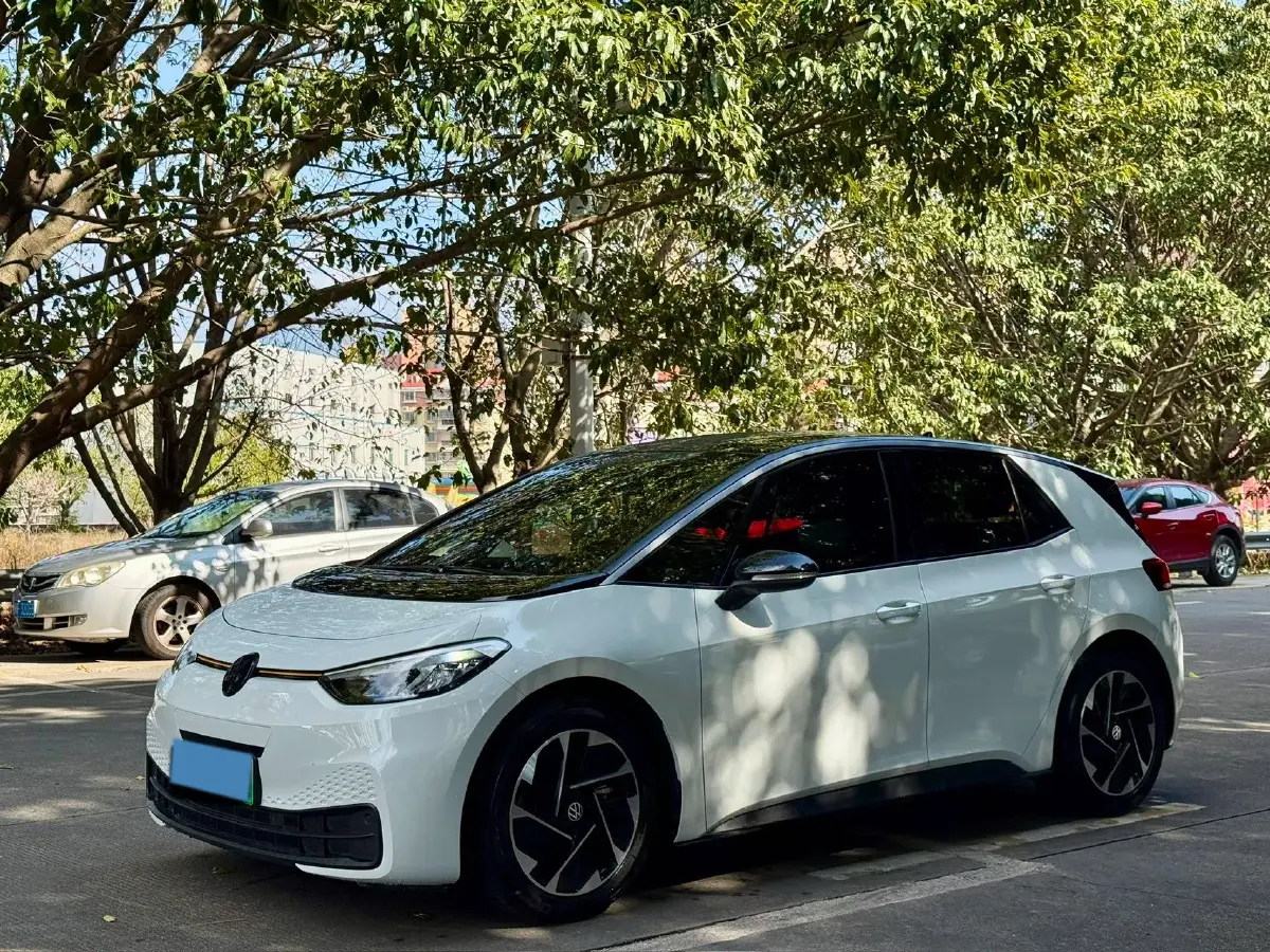 2024 Volkswagen ID.3 BEV 52.8KWH