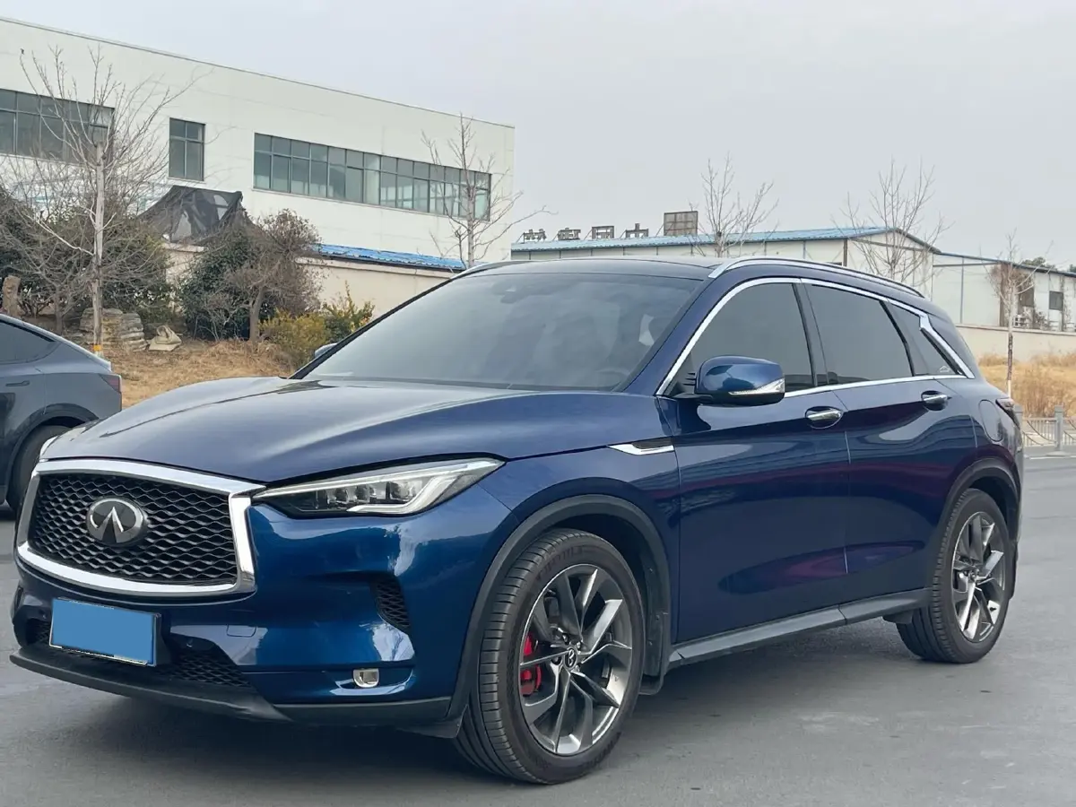 2018 Infiniti QX30 2.0T 211HP L4 7DCT