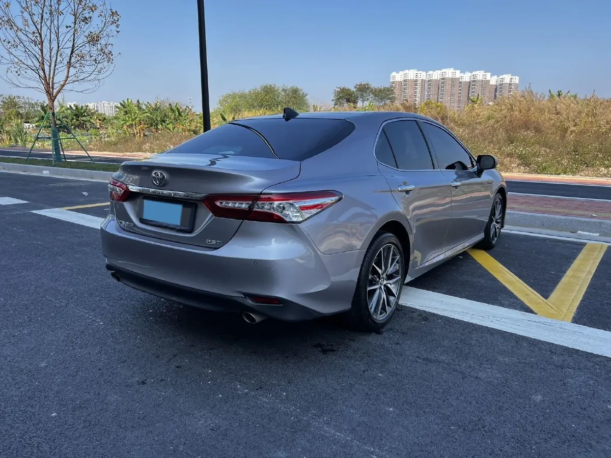 2021 Toyota Camry 2.5L 209HP L4 8AT,autocango,china used car exporter,china ev exporter,chinese used car exporter,chinese used ev exporter