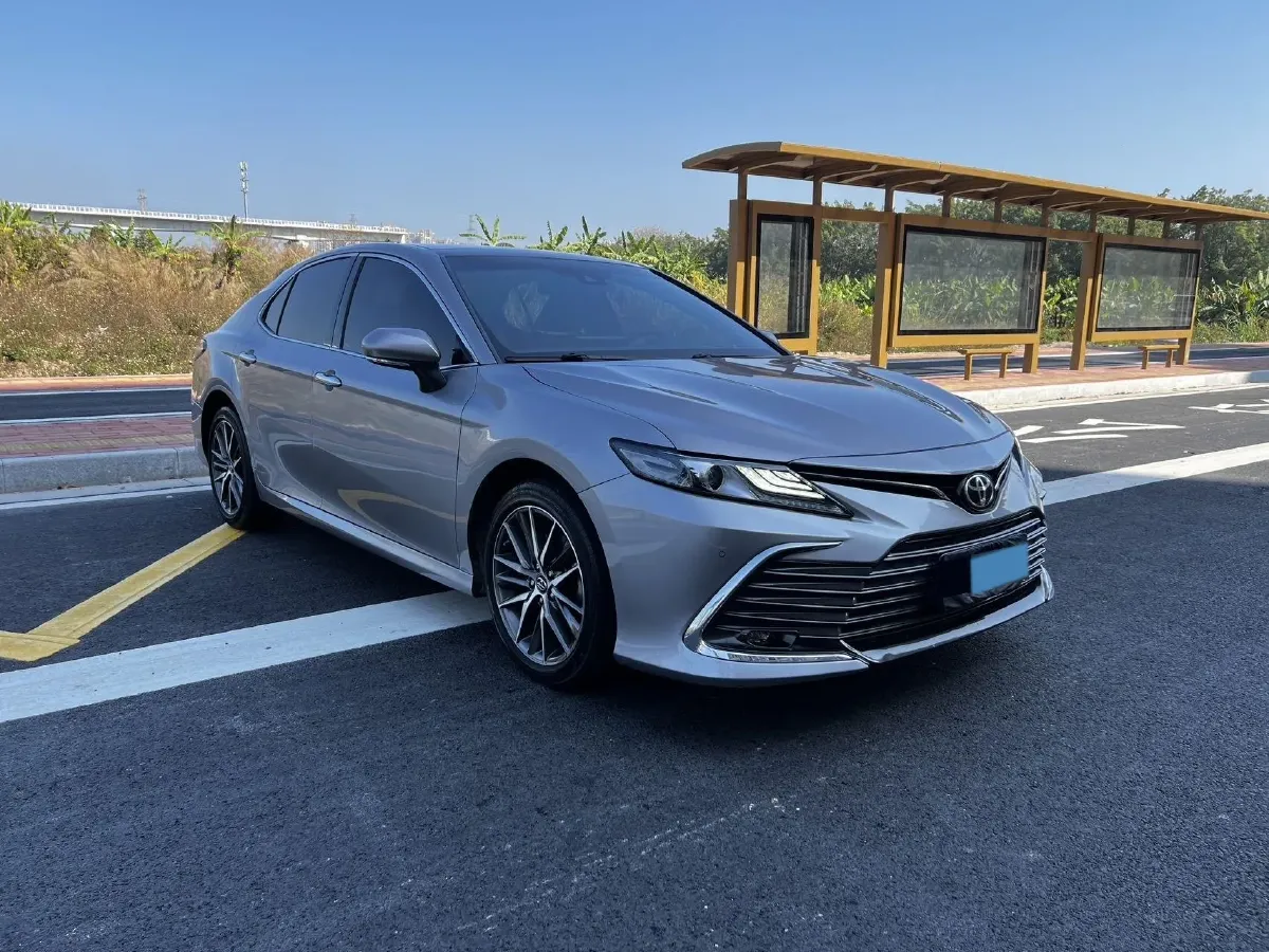 2021 Toyota Camry 2.5L 209HP L4 8AT,autocango,china used car exporter,china ev exporter,chinese used car exporter,chinese used ev exporter